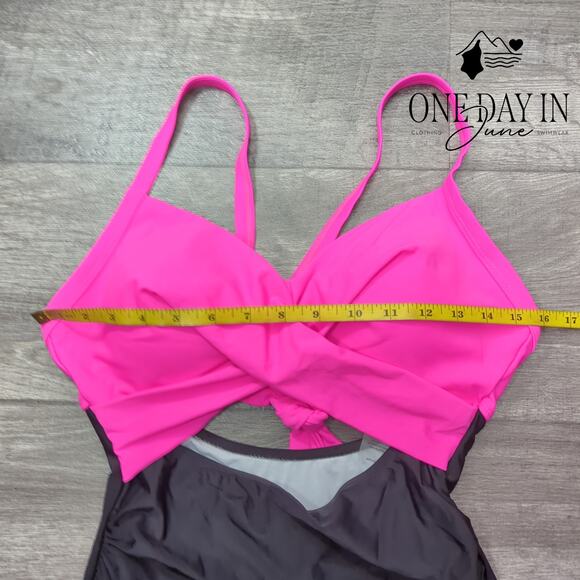 Eomenie Cross Front Cut Out One Piece Swimsuit Size M - Picture 5 of 7